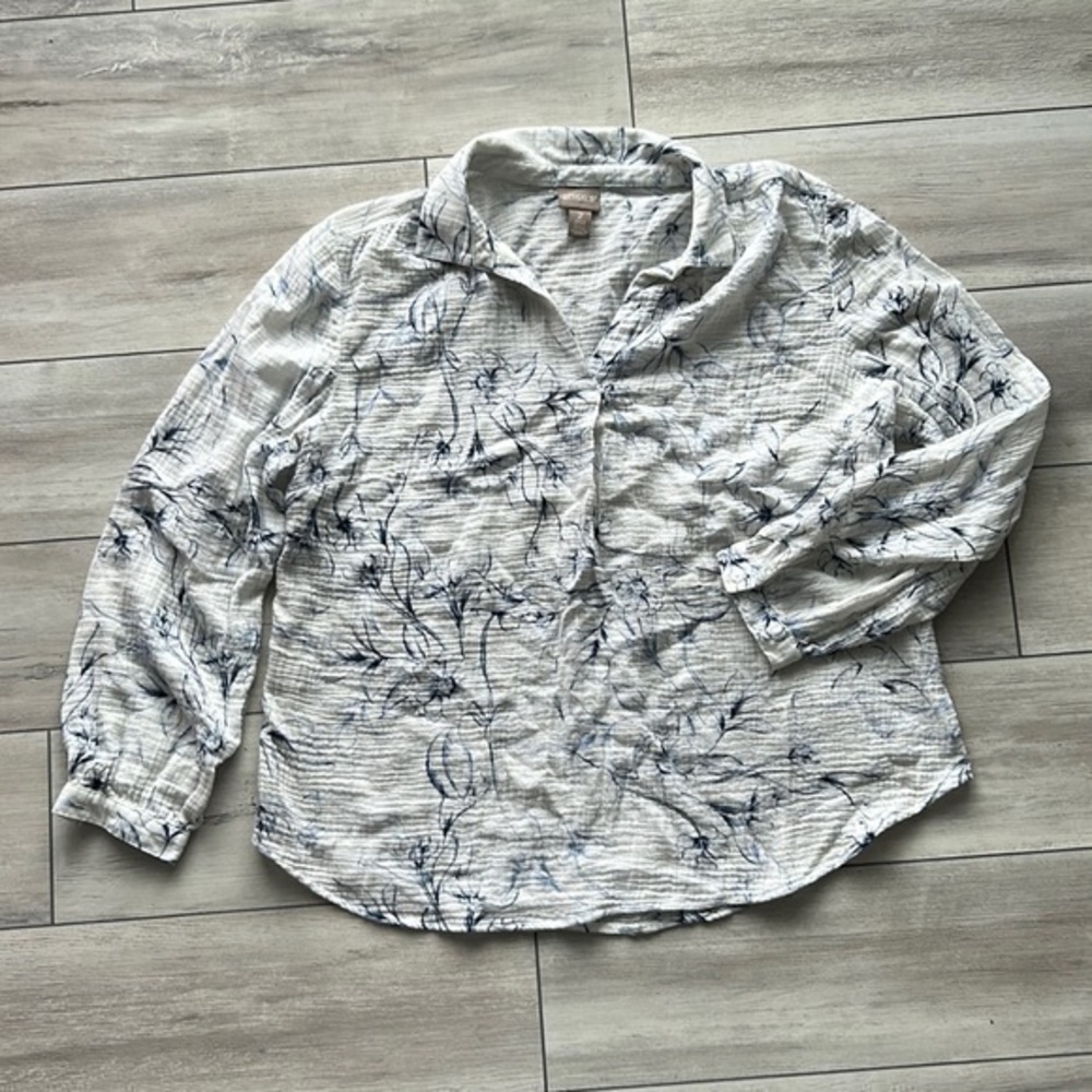 Chicos 100% cotton size 2 pull over shirt